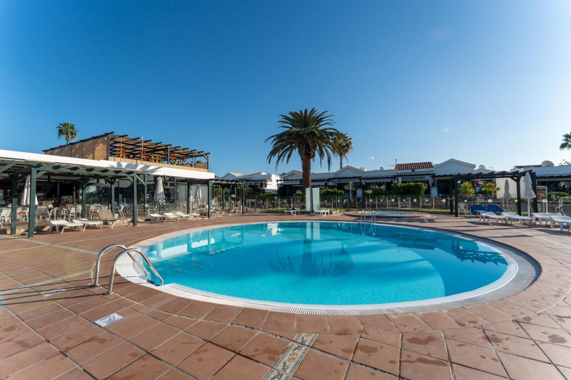 Luxury Poolside Holiday Home Maspalomas  Exterior photo